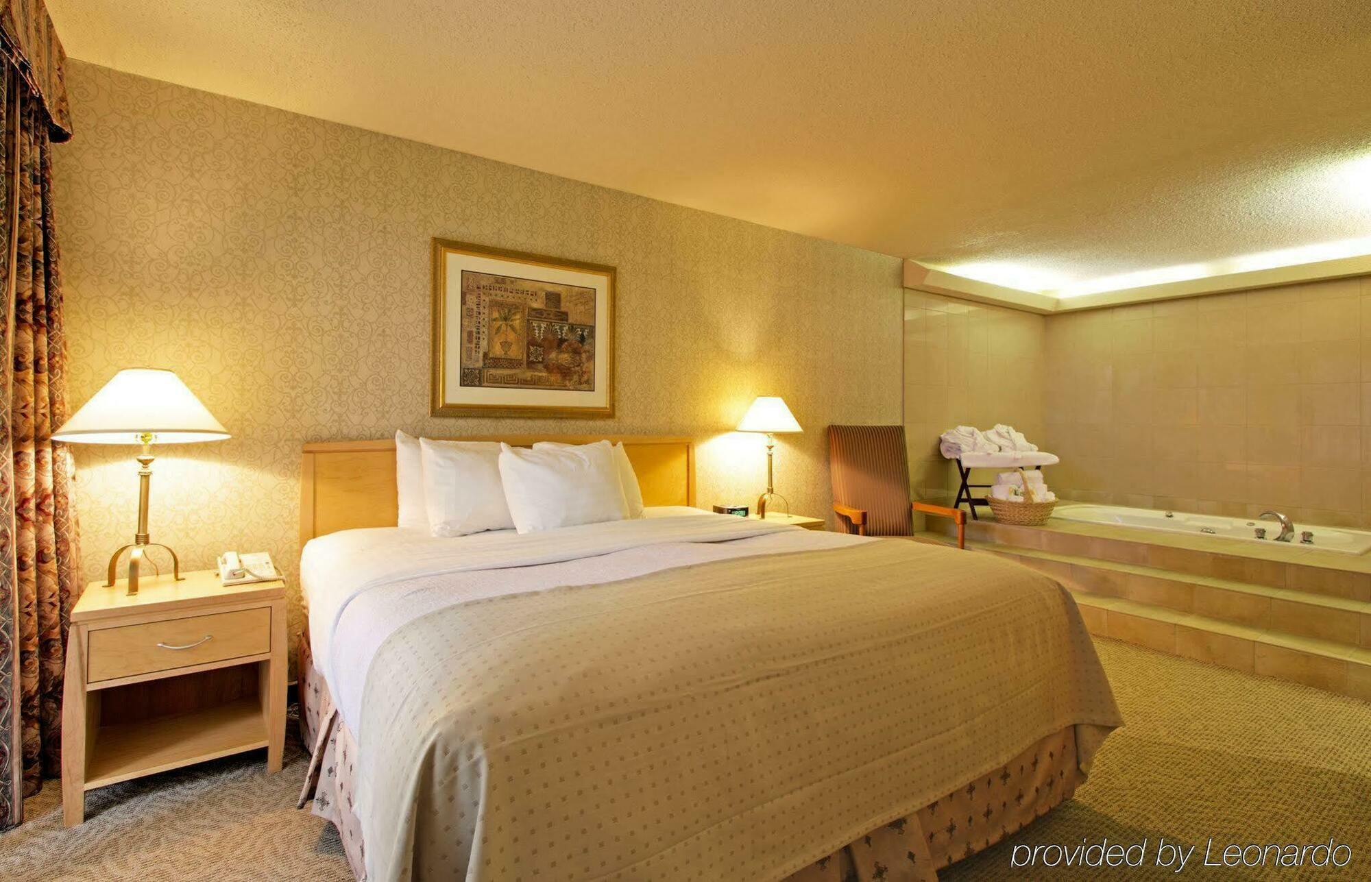 Holiday Inn Guelph Hotel & Conference Centre, An Ihg Hotel Chambre photo