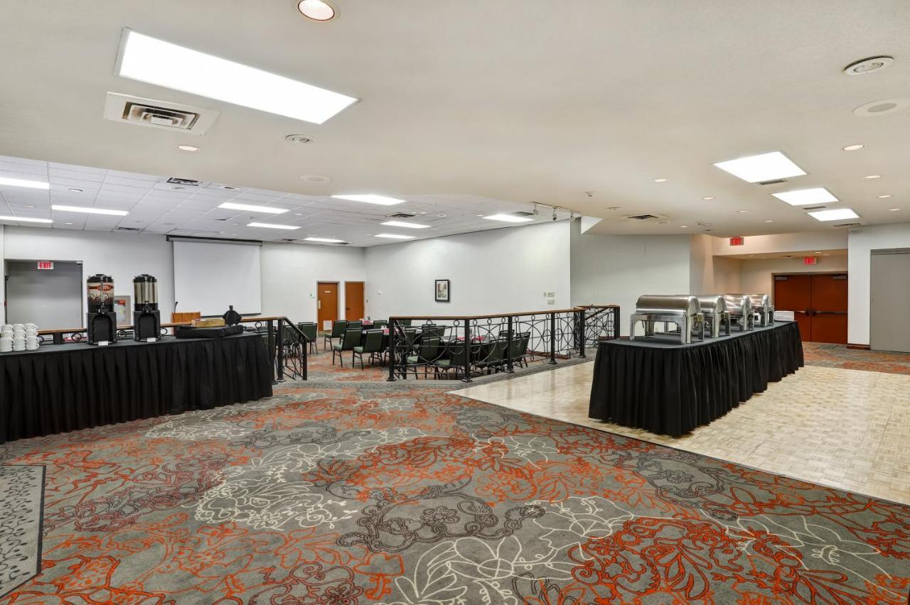 Holiday Inn Guelph Hotel & Conference Centre, An Ihg Hotel Extérieur photo